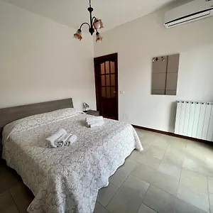 Le Roncole - Trilocale A Due Passi Dal Mare , Loano Italia